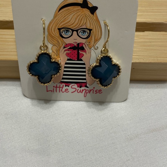 EARRINGS - Picture 3 of 4